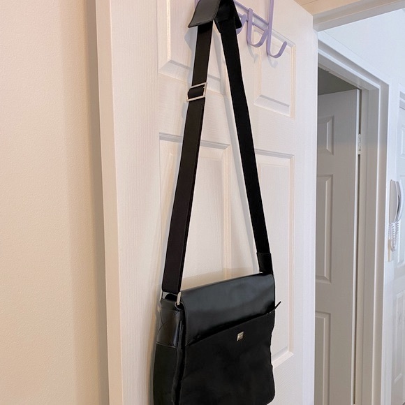 ✨Host Pick✨ Oroton Unisex Adjustable Satchel Bag~ JUST AS NEW - Picture 9 of 15